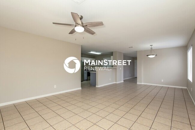 Building Photo - 4 Bedroom Pet-Friendly Home in PHOENIX, AZ with Main Street Renewal
