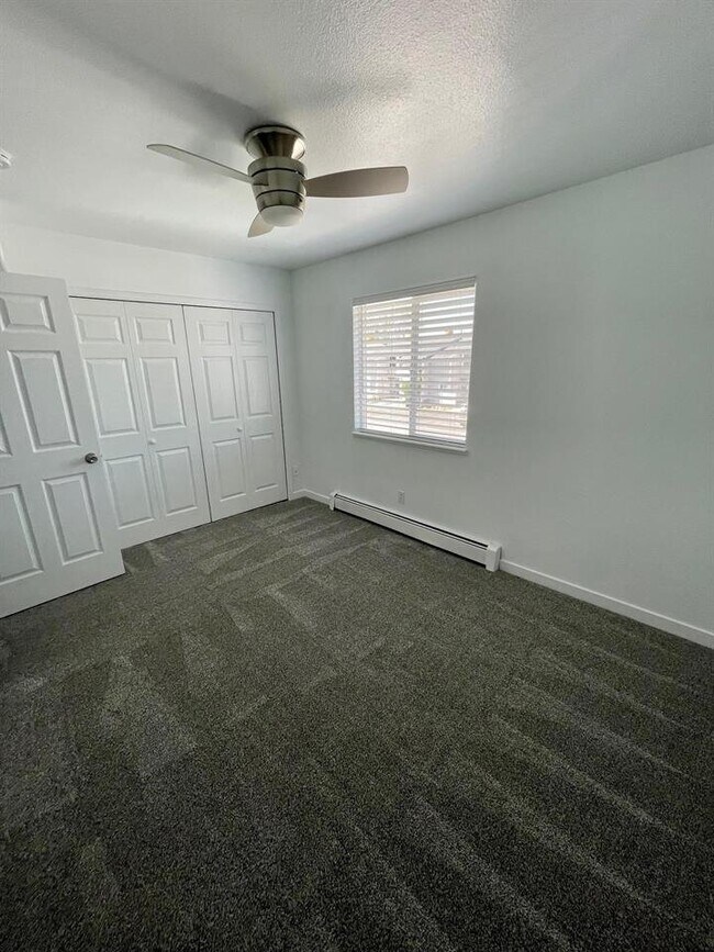Building Photo - 254 Beacon Ct