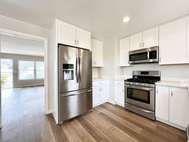 Building Photo - MUST SEE - Updated Single Family Rancher -...