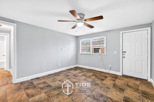 Building Photo - 2205 Russelldale Ave