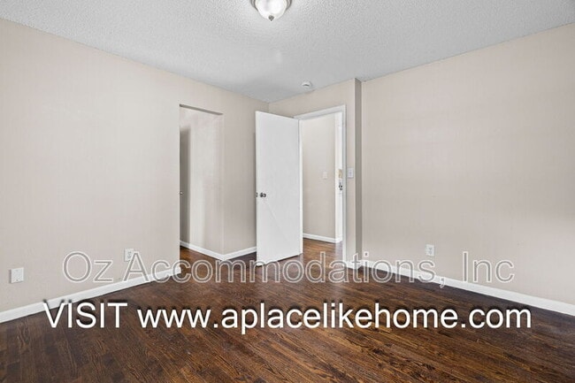 Building Photo - 4934 Appleton Ave