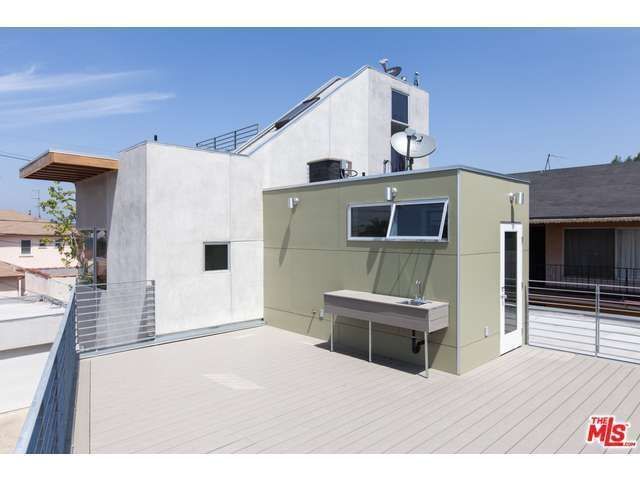 Building Photo - 1515 S Orange Grove Ave