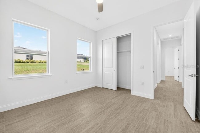 Building Photo - 200 Snowy Orchid Way