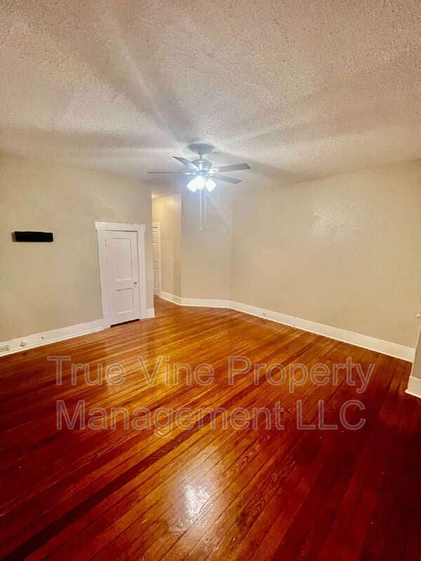 Building Photo - 253 Post Ave