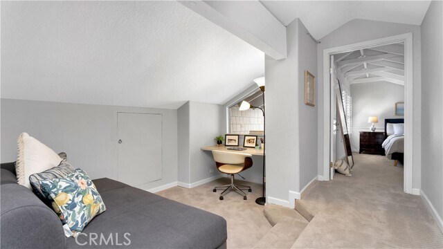 Building Photo - 30 Pinewood