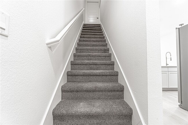 Building Photo - 2655 SW Livingston Square