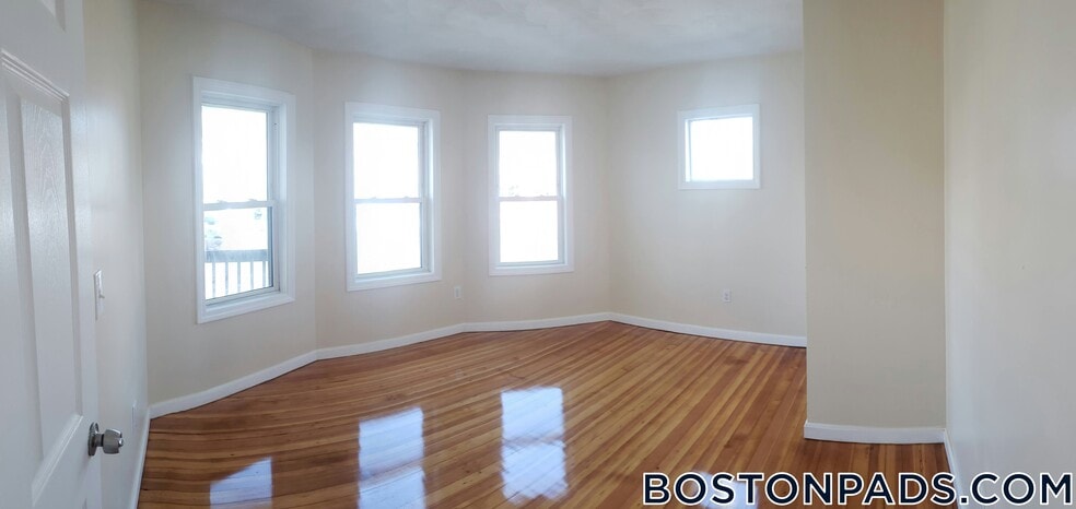 Building Photo - 1096 N Shore Rd