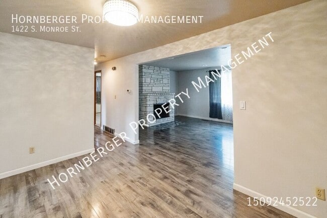 Building Photo - 1422 S Monroe St