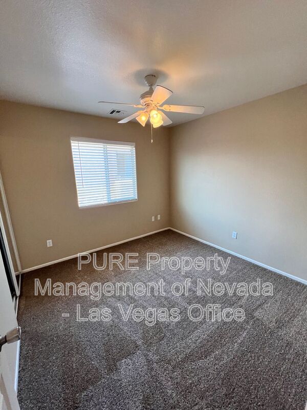 Building Photo - 6109 N Blue Luna St