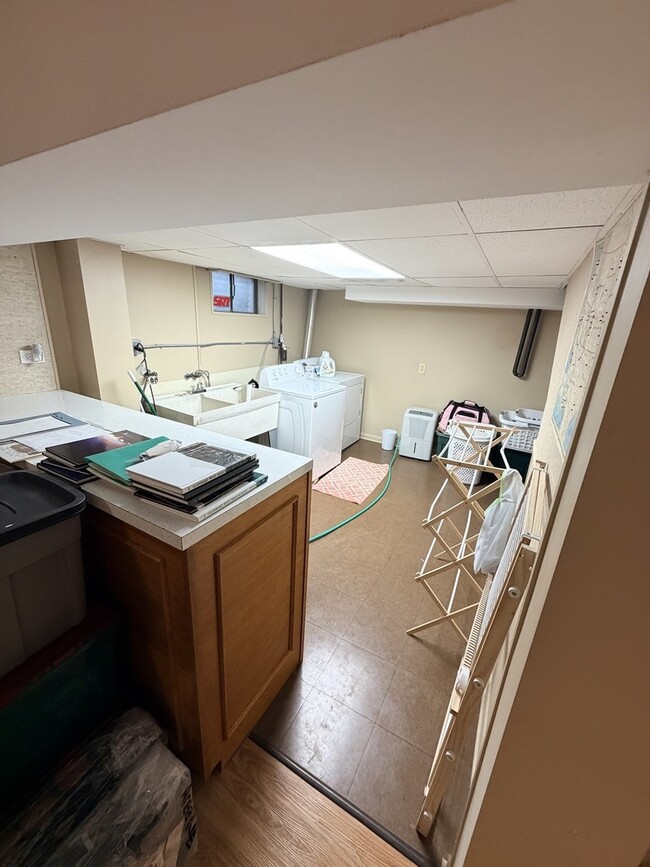 Building Photo - 137 Richard Ave