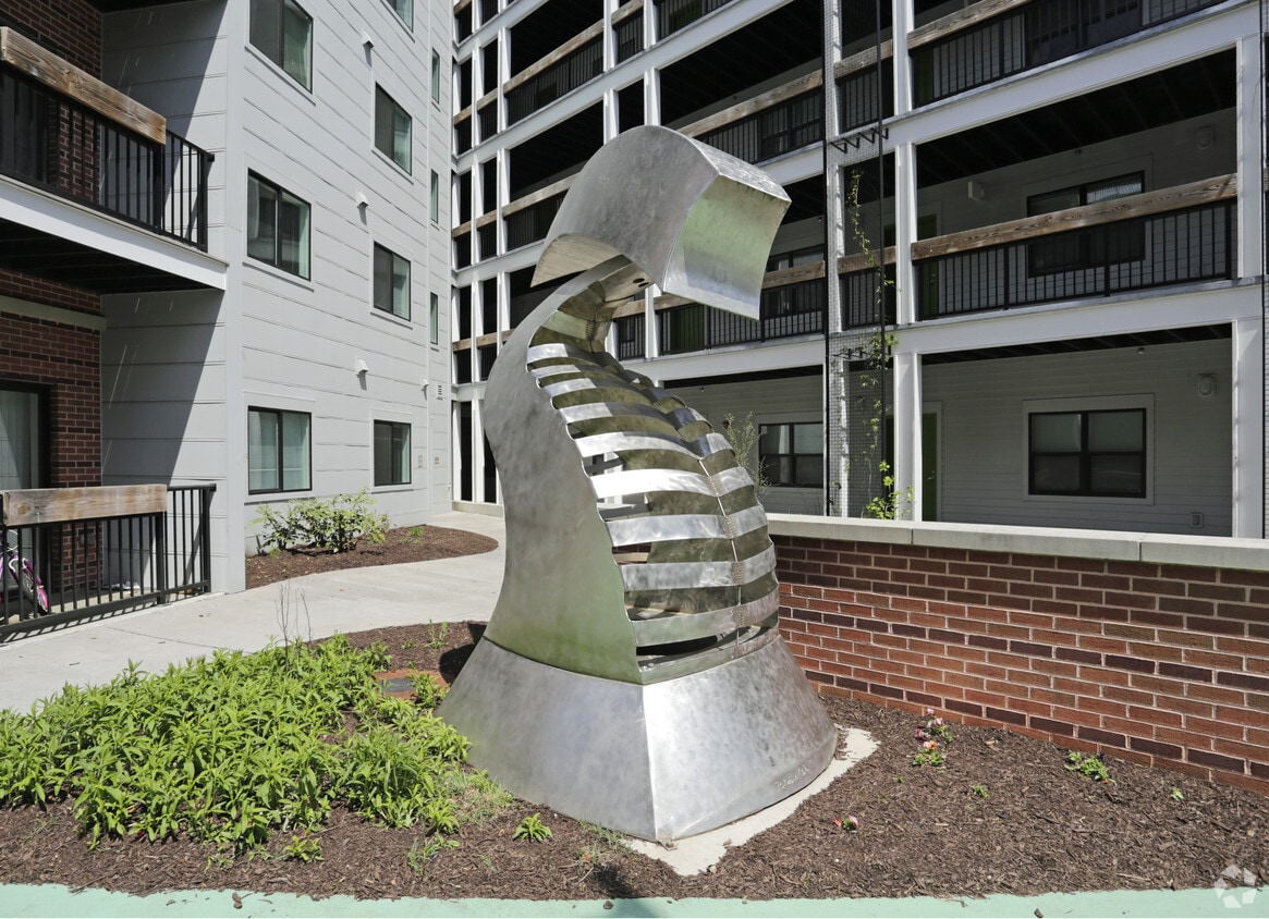 Metro Village Apartments Washington