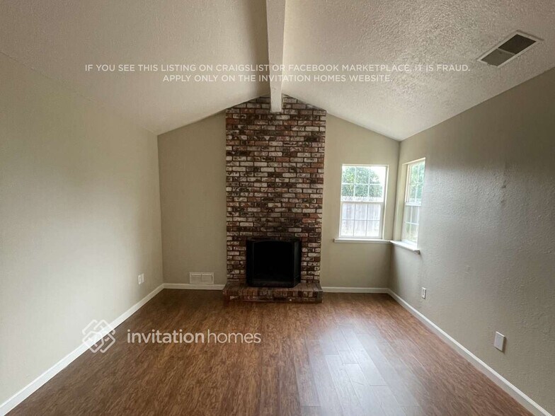 Building Photo - 8571 Fairlawn Ct