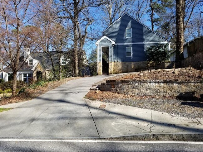 Building Photo - 2091 Northside Dr NW