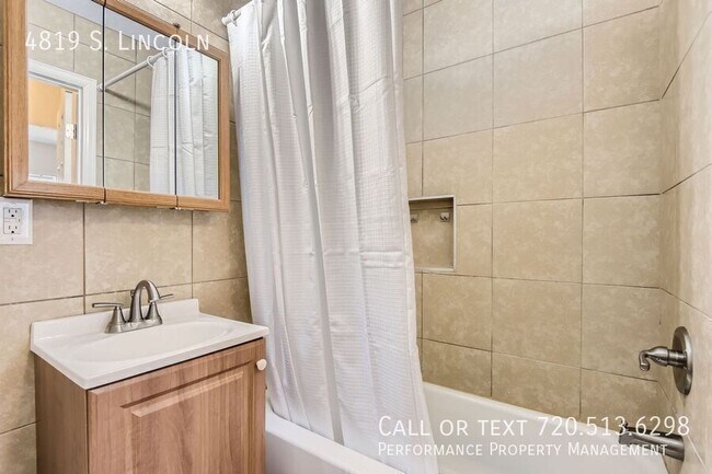 Building Photo - 4819 S. Lincoln-