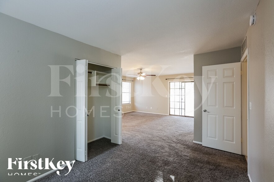 Building Photo - 2994 N Benson Ln