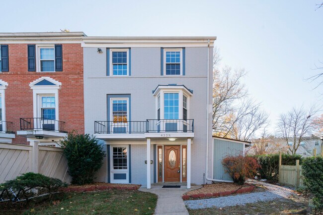 Building Photo - 4339 Cedarlake Ct