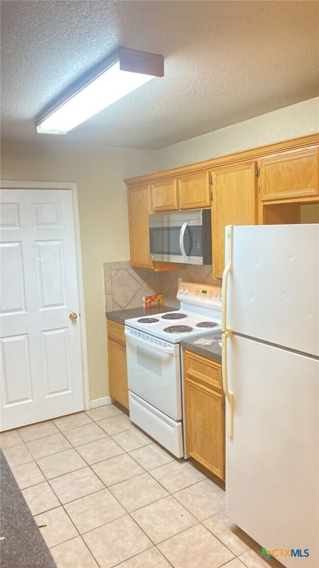 Building Photo - 3606 Dustin Ct