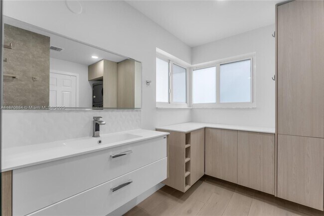 Building Photo - 11230 NW 59th Terrace