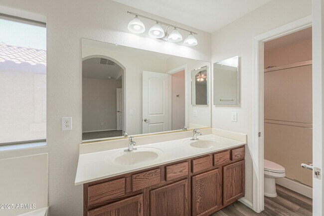 Building Photo - 40402 W Hayden Dr