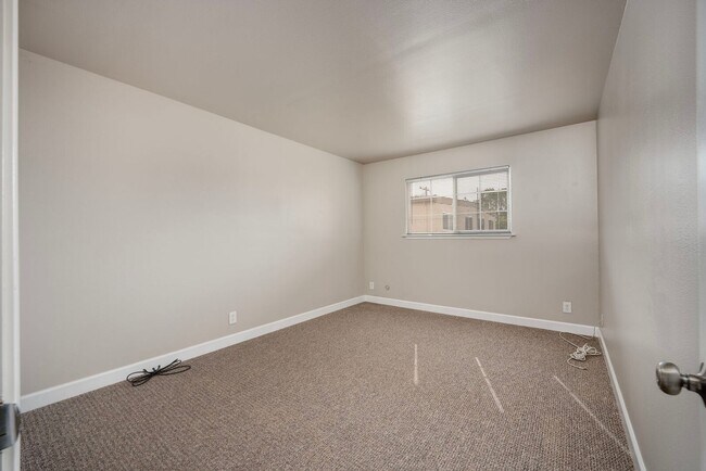 Building Photo - 5336 Karbet Way
