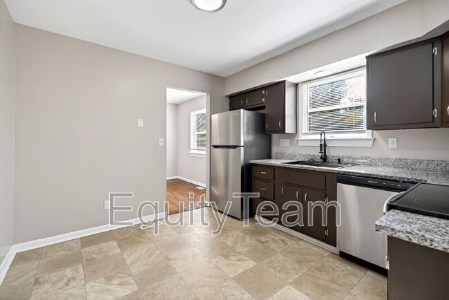 Building Photo - 517 Brunswick Dr