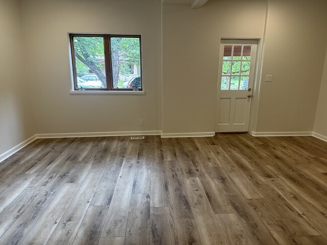 Building Photo - Great Platt Park Home