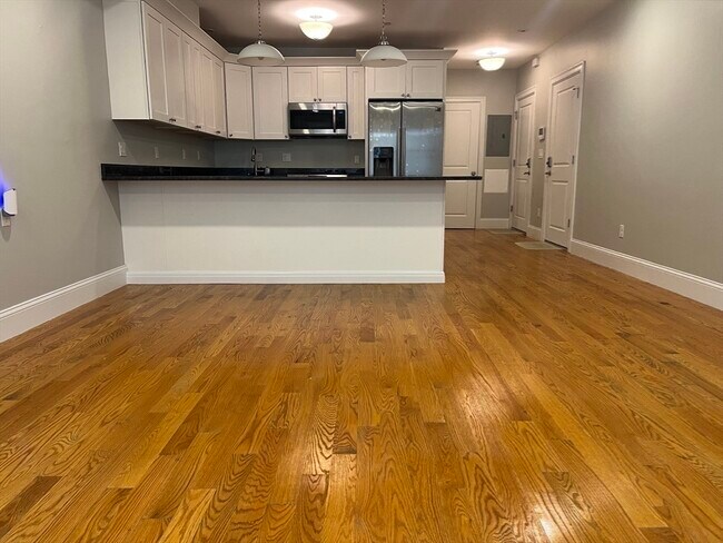 Building Photo - 45 Spring St