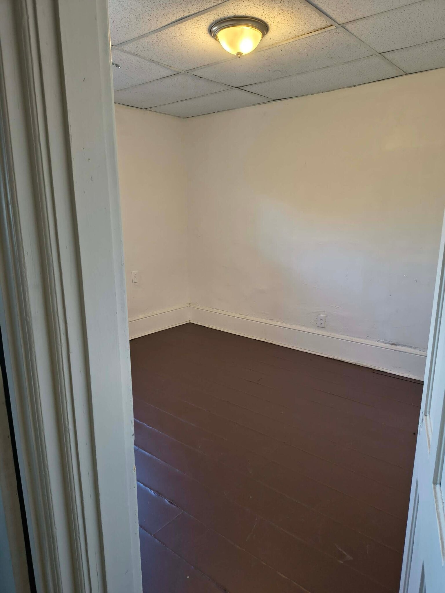 Building Photo - 225 E 5th Ave