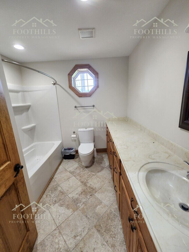 Building Photo - 128 Hudgins Lake Rd