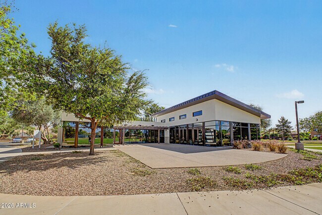 Building Photo - 3078 S Southwind Dr