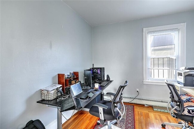 Building Photo - 390 Hope St