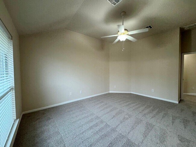 Building Photo - 1780 Stone Rim Loop