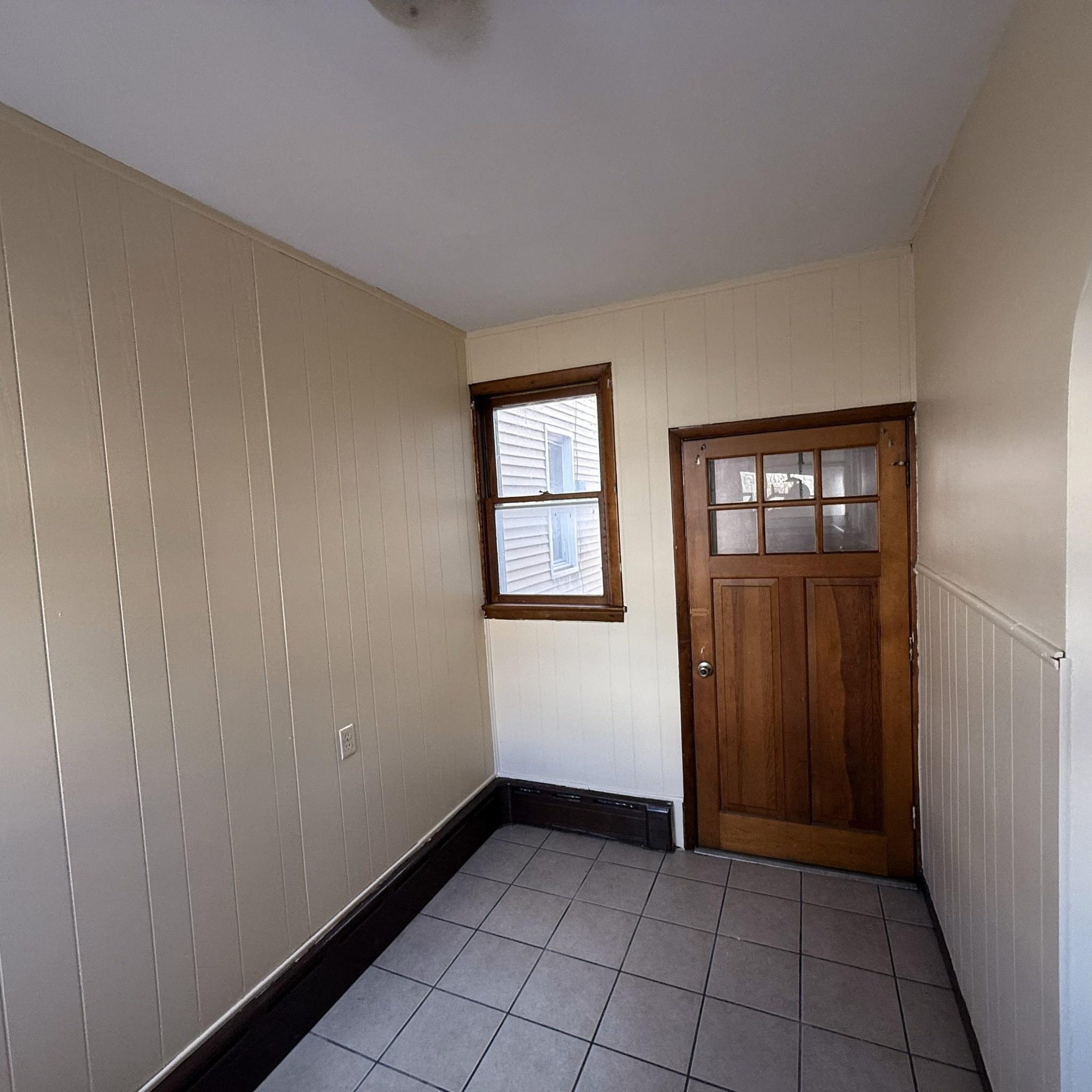 Building Photo - 713 S Front St