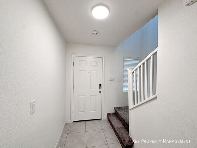 Building Photo - 663 Foam Flower Ln