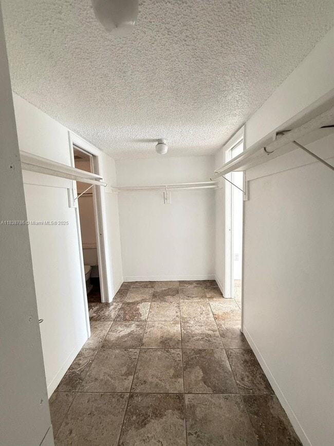 Building Photo - 2160 SW 16th Ave