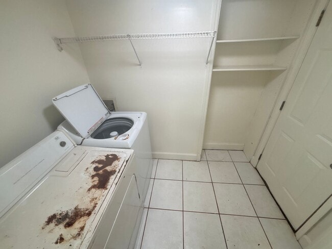 Building Photo - 3-Bed, 2-Bath Home on Lowell St in Tallahassee