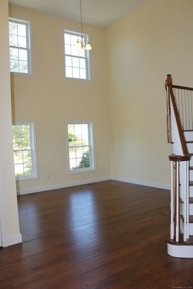 Building Photo - 15 Glen Ridge Rd
