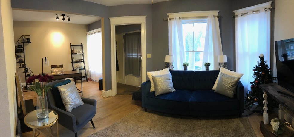 Living Room - 2119 E Bradford Ave