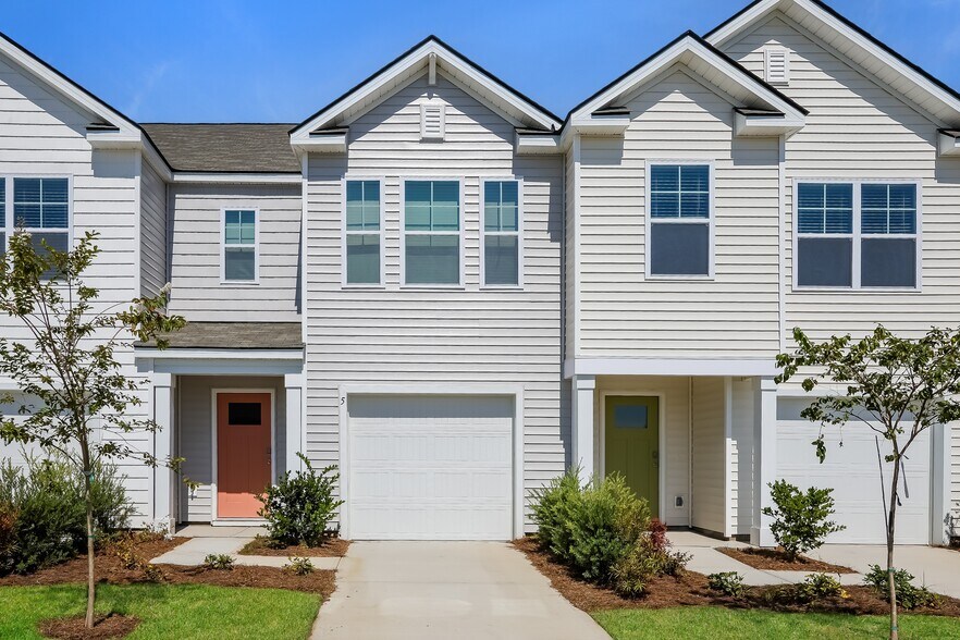 Building Photo - 5 Striker Rd