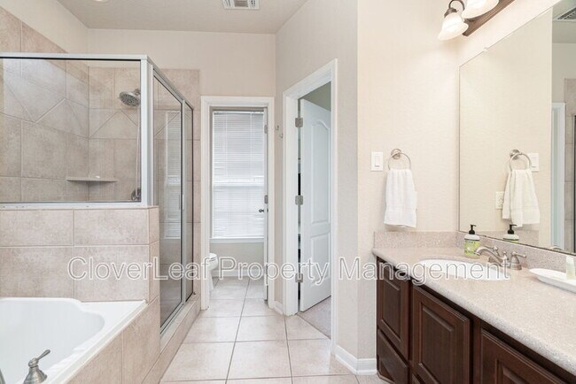 Building Photo - 26875 Hogan Dr