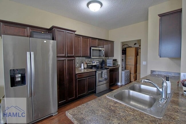 Building Photo - 1290 Windrow Dr