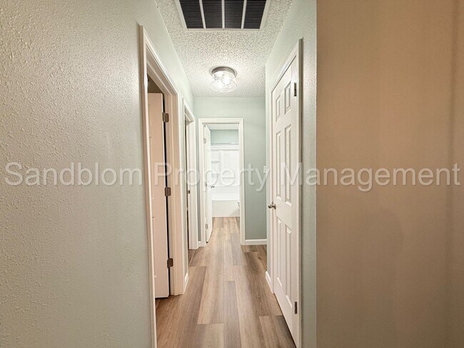 Building Photo - For Lease | Pratville | Available Now!