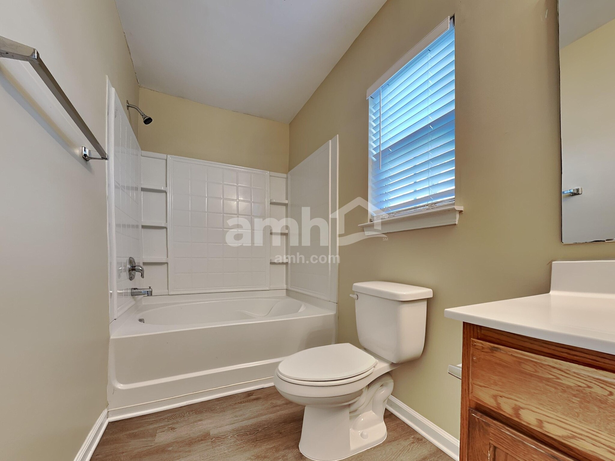 Building Photo - 425 Watershed Dr