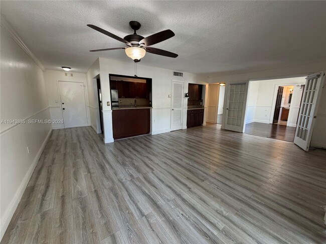 Building Photo - 3582 NE 171 St