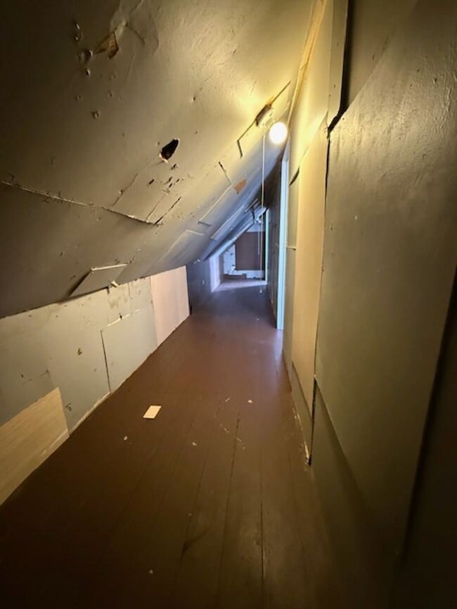 Building Photo - House for Rent 3 BR / 1 BA