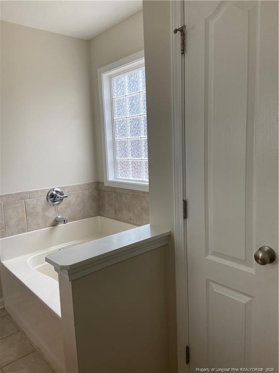 Building Photo - 50 Breezewood Dr