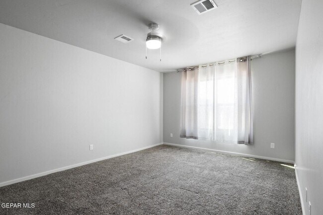 Building Photo - 701 Paseo Musical St