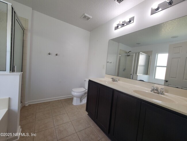 Building Photo - 4447 Oak Moss Loop