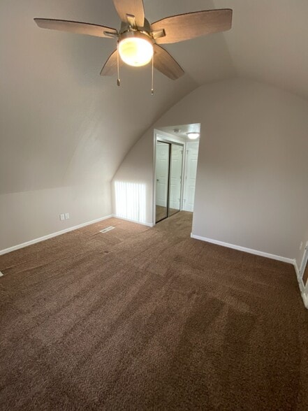 Building Photo - 135 Hemlock Dr