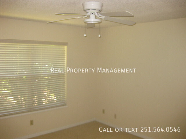 Building Photo - Spanish Villa Condo, close to Spring Hill ...